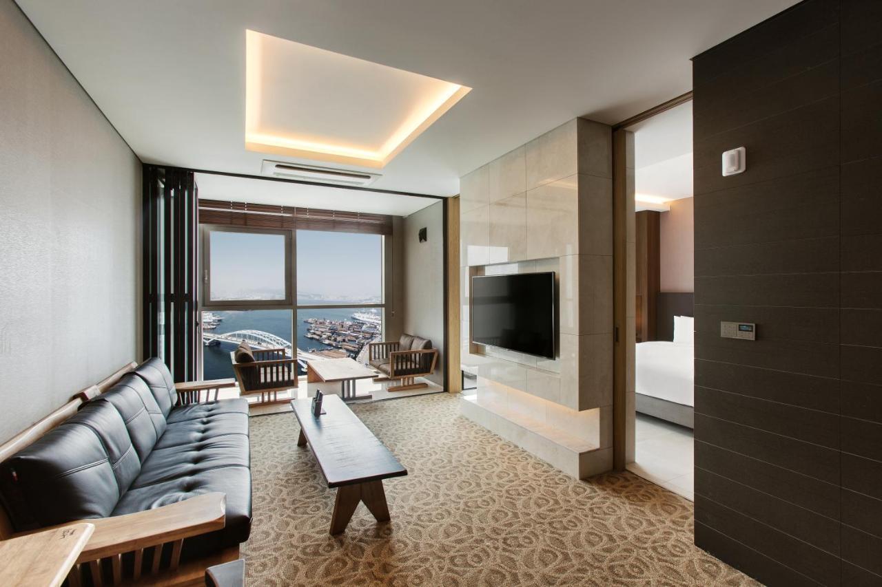 בוסאן Hotel Adela מראה חיצוני תמונה